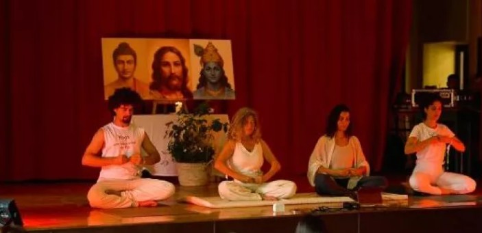 El Mayor Encuentro Ibérico De Yoga En Castillo San Francisco Xavier España