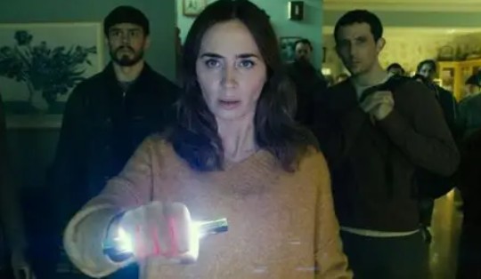 🚨 Película Disclosure Day «El Dia De La Revelación» y Sus Peligros | VIDEO con Paula Kones y Luis Román