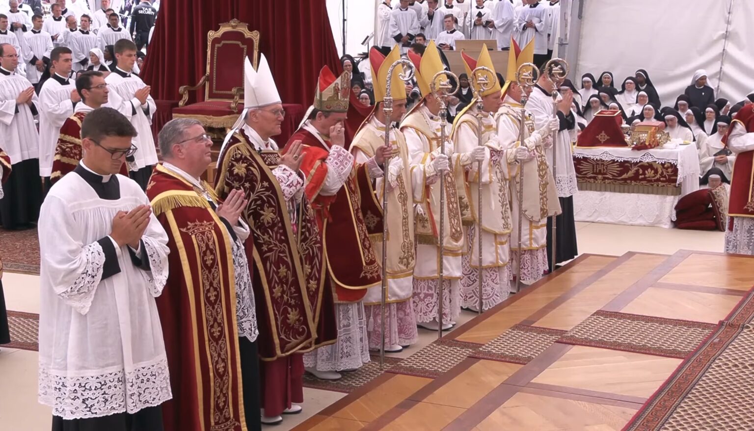 Reacciona Cardenal Fernandez A Consagraciones FSSPX | Roma y La Fraternidad Hablan Dos Lenguas Distintas Dice Pagliarani.